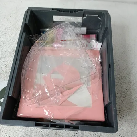 BOX CONTAINING A MIX OF APPROXIMATELY 15 ASSORTED HOUSEHOLD ITEMS INCLUDING ARTS AND CRAFTS ITEMS, POKEMON CARDS, AIR UP CAPSULES ETC. 