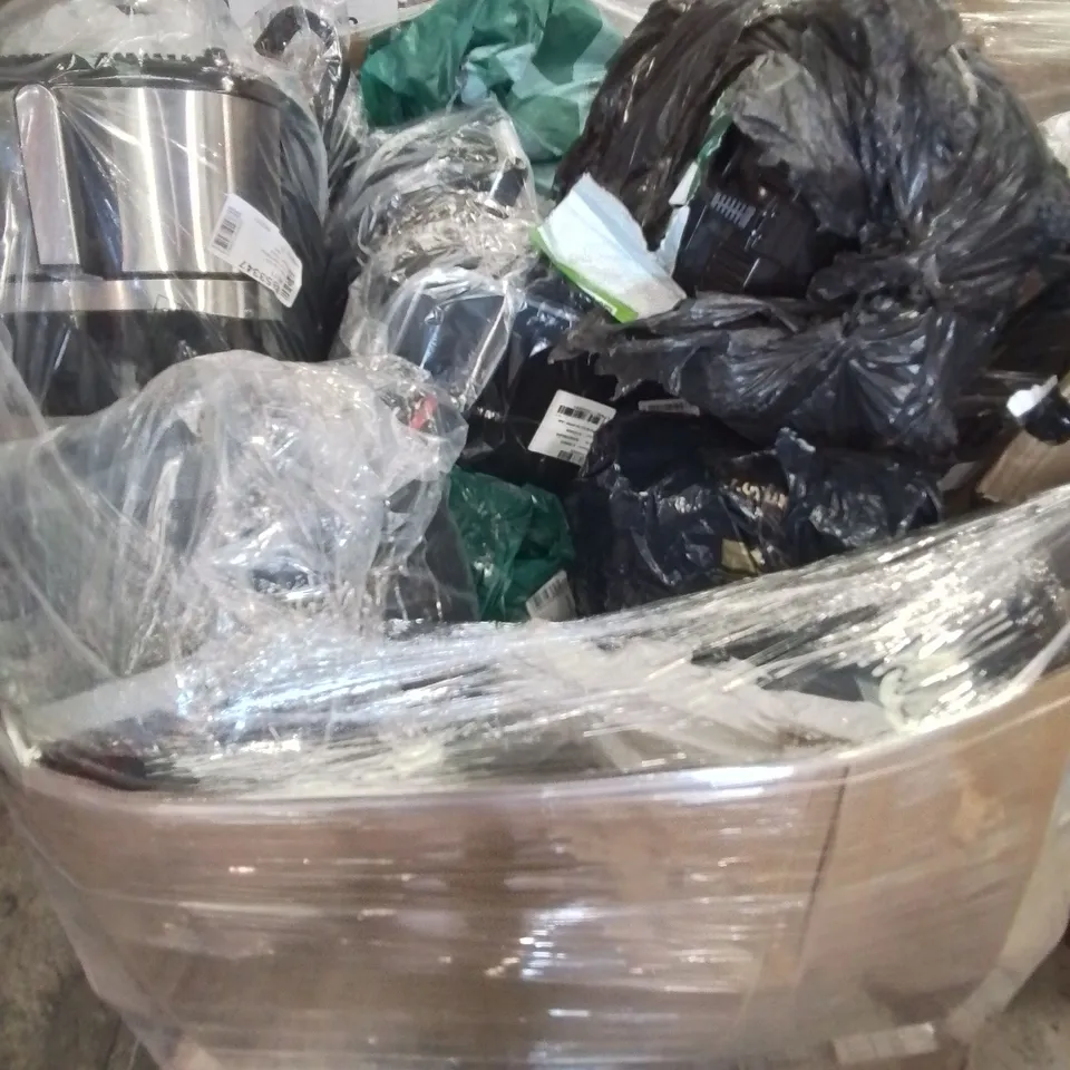 PALLET OF APPROXIMATELY 22 UNPROCESSED RAW RETURN HOUSEHOLD AND ELECTRICAL GOODS TO INCLUDE;