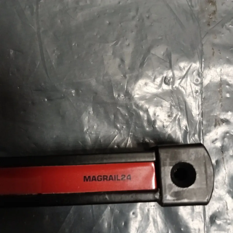 MAC TOOLS MAGRAIL24 MAGNETIC RAIL – RED & BLACK