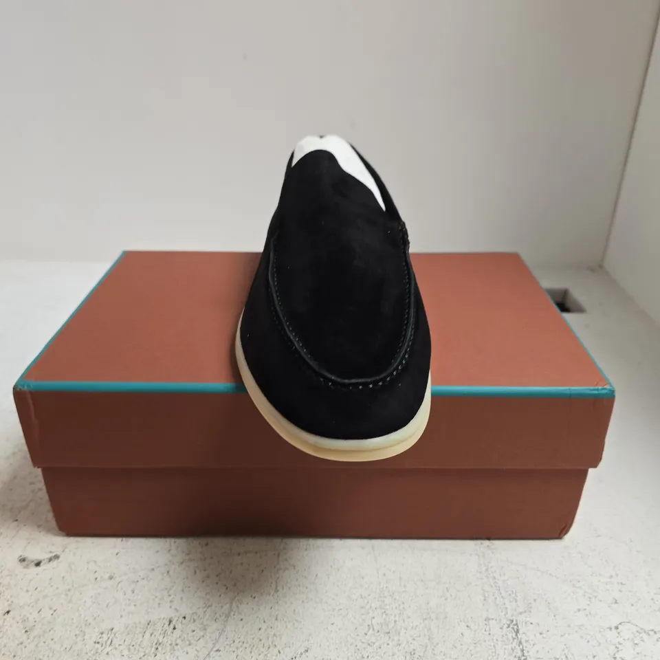 LORO PIANA BLACK SUEDE LOAFERS – 10