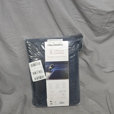 CATHERINE LANSFIELD KINGSLEY MATT VELVET DUVET SET – KING SIZE, NAVY