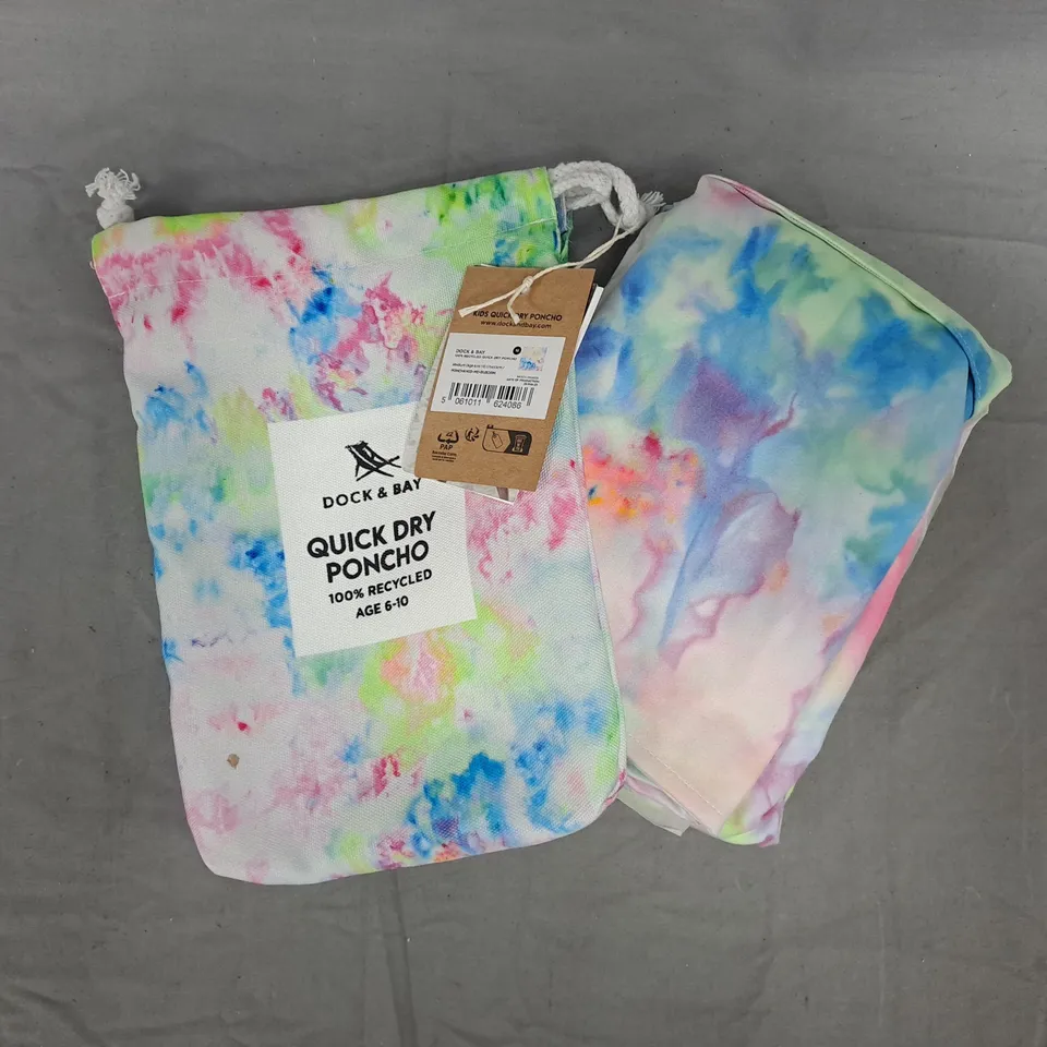 DOCK & BAY QUICK DRY PONCHO IN MULTICOLOUR SIZE 6-10 YEARS
