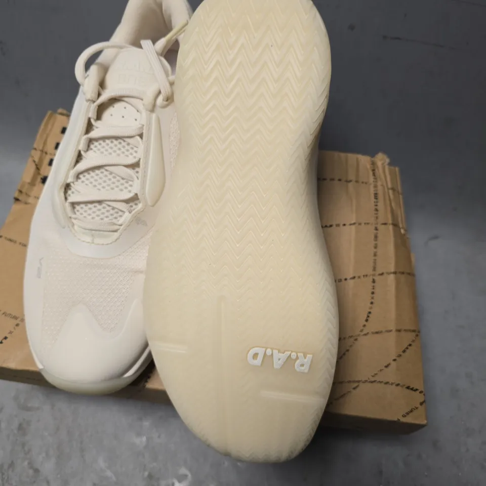 BOXED R.A.D ONE V2 SIZE 8