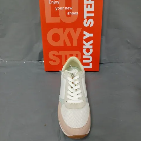BOXED PAIR OF LUCKY STEP MULTI LACE UP TRAINERS UK 7