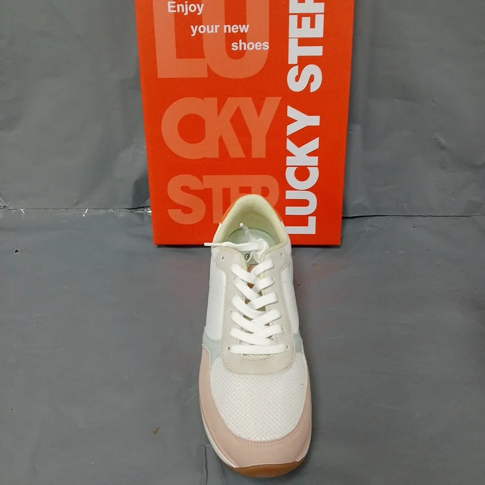 BOXED PAIR OF LUCKY STEP MULTI LACE UP TRAINERS UK 7