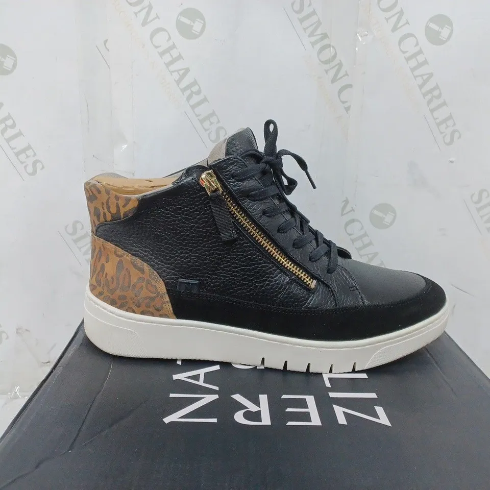 BOXED PAIR OF NATURALIZER HI TOP TRAINERS IN BLACK SIZE 6.5 