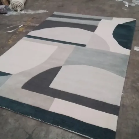 QUALITY DESIGNER AREA RUG - APPROXIMATELY 230X160CM