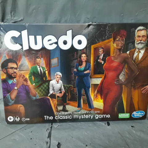 BOXED HASBRO CLUEDO CLASSIC, MODERN REFRESH