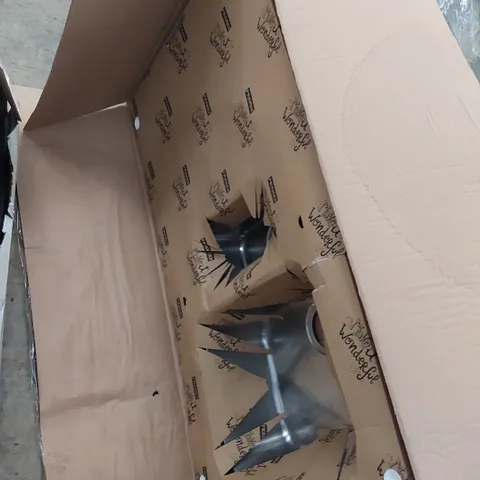 BOXED FRANKE STAINLESS STEEL KITCHEN SINK WITH DRAINAGE BOARD