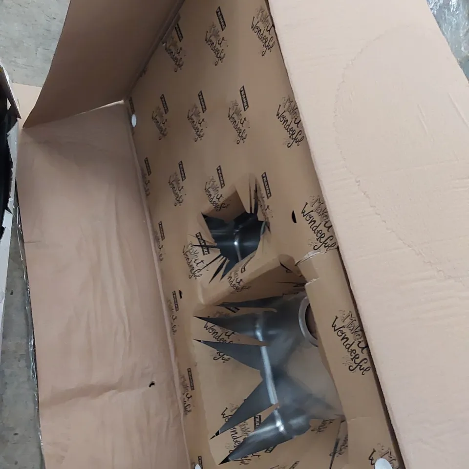 BOXED FRANKE STAINLESS STEEL KITCHEN SINK WITH DRAINAGE BOARD