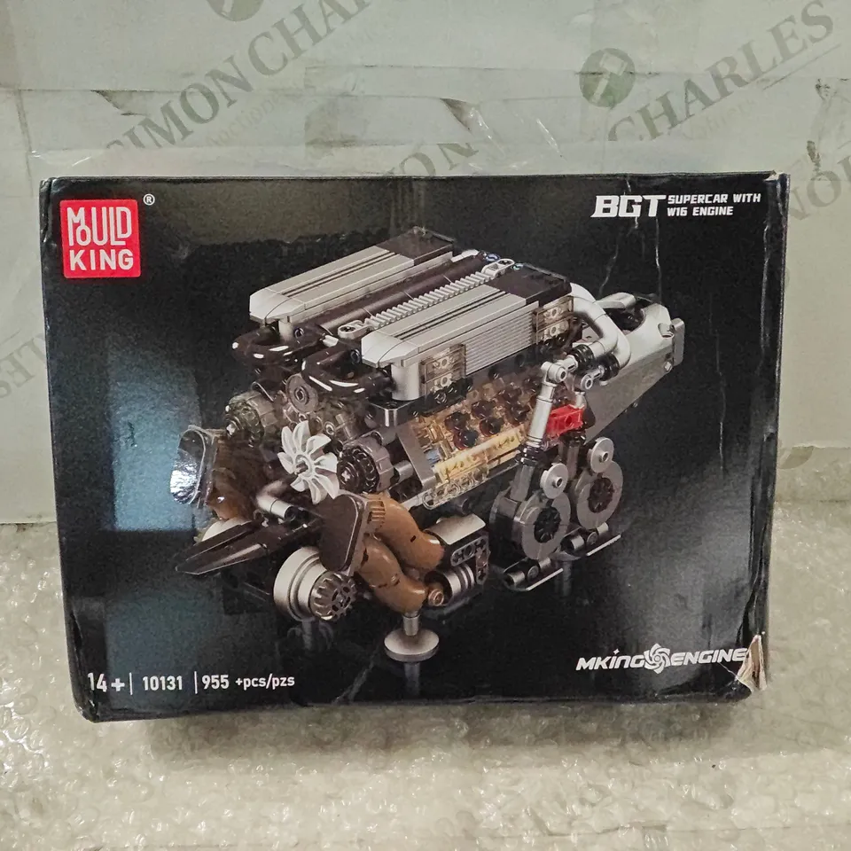 MOULD KING 10131 SUPERCAR WITH W16 ENGINE – 955 PIECES (BOXED)
