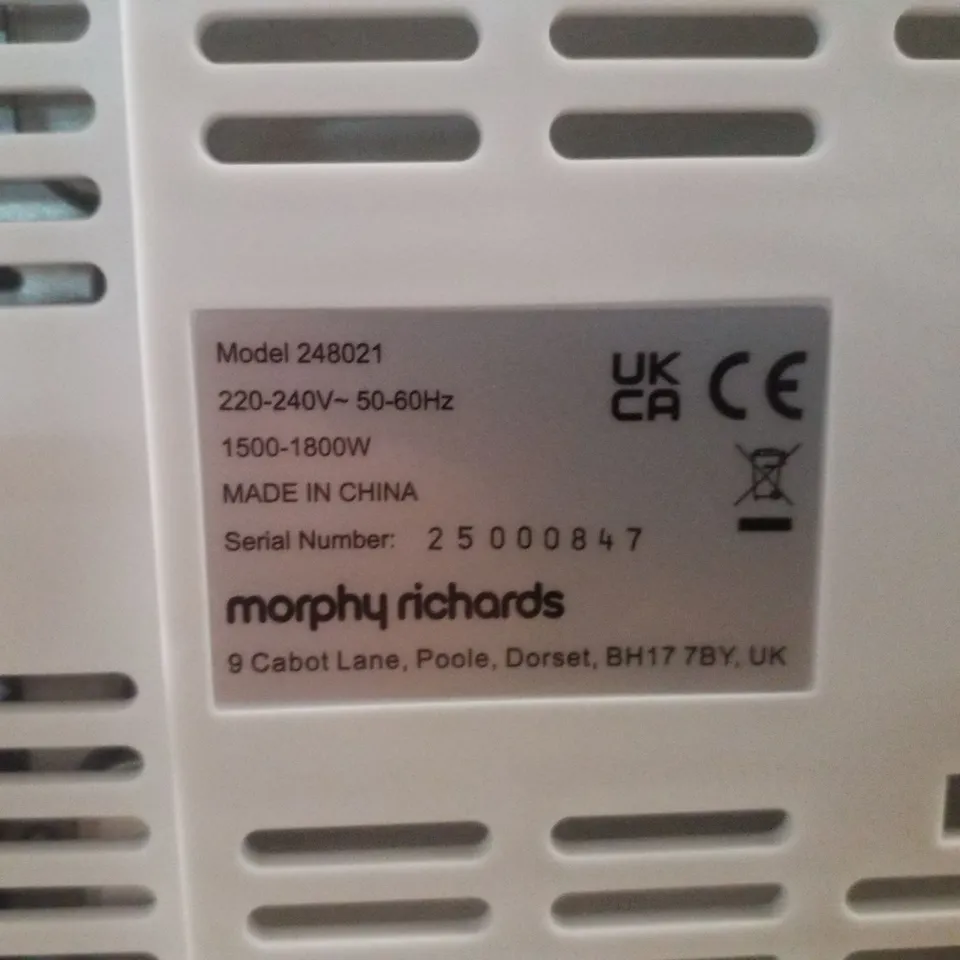 BOXED MORPHY RICHARDS 248021 ILLUMINATION WHITE 4-SLICE TOASTER