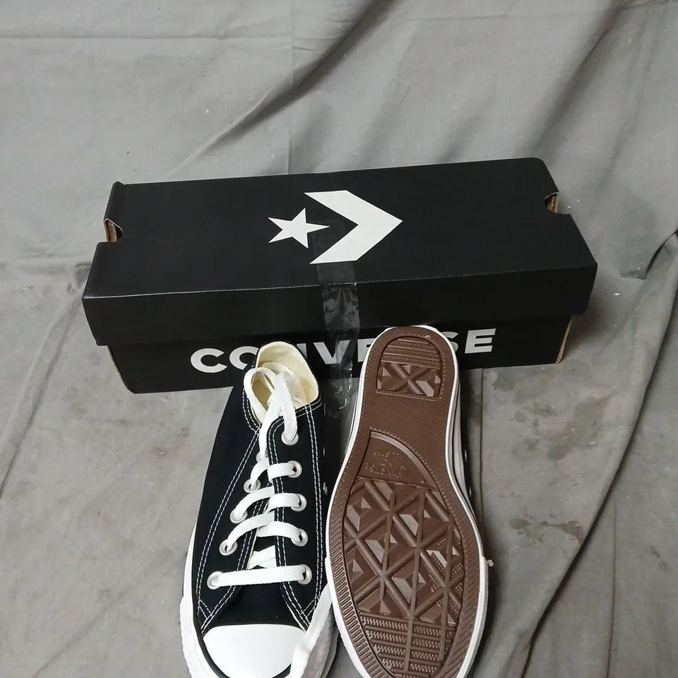 CONVERSE CHUCK TAYLOR ALL STAR BLACK LOW-TOP SNEAKERS – BOXED - SIZE UK 3