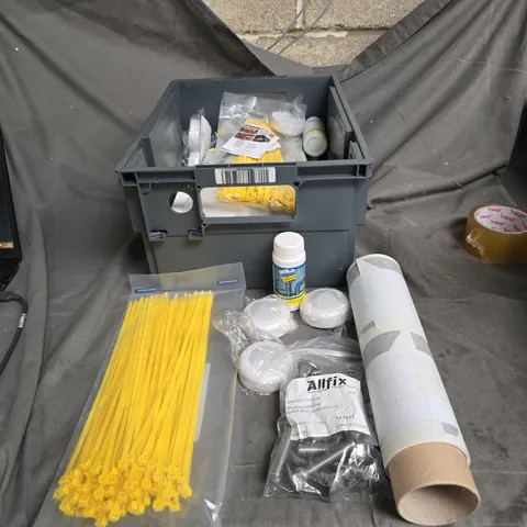 APPROXIMATELY 15 ITEMS OF ASSORTED HARDWARE KIT  – YELLOW CABLE TIES, SCREWS & FIXINGS.