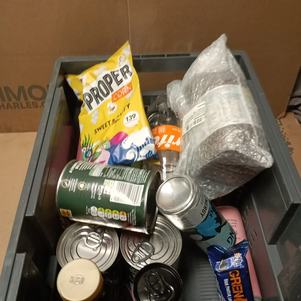 APPROXIMATELY 14 ASSORTED FOOD & DRINK ITEMS INCLUDING PROPER CORN AND TENZING NATURAL ENERGY DRINK 