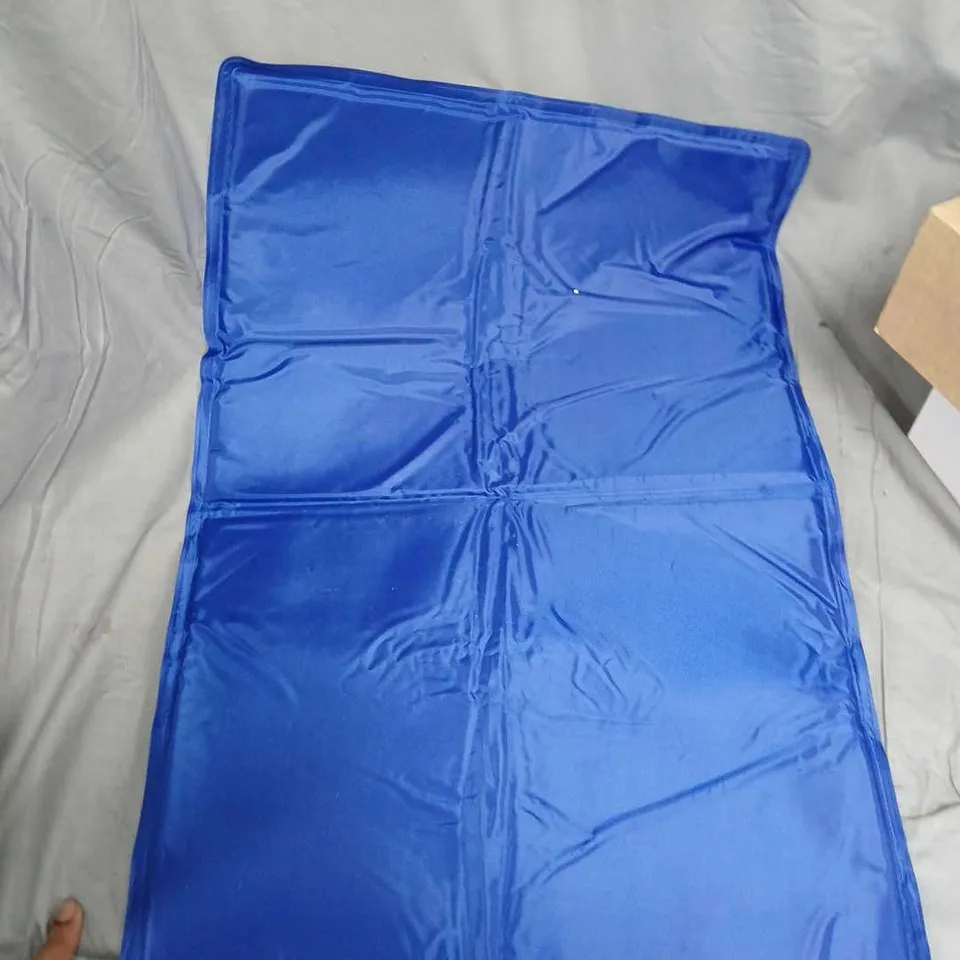 EXTRA LARGE BLUE GEL PACK FOR ICE OR HEATING ,RECOVERY 