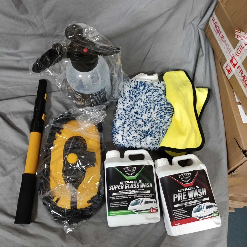 BLITZ CLEAN CAR WASH KIT IN BRANDED BUCKET – STAGE 1 PRE-WASH & STAGE 2 SUPER GLOSS WASH