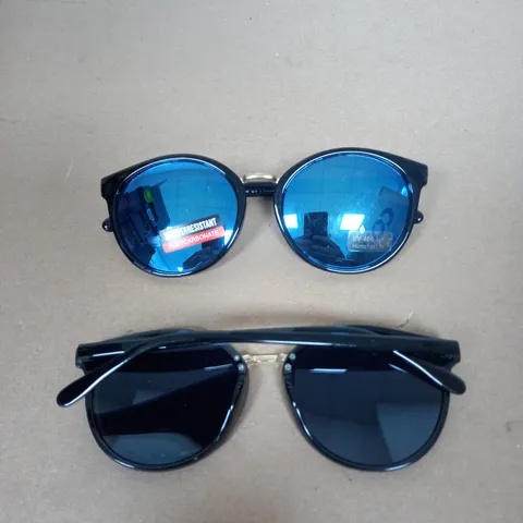 BOX OF BLACK MIRRORED LENS SUN GLASSES