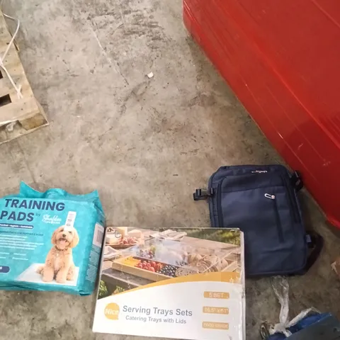 PALLET OF ASSORTED ITEMS TO INCLUDE - SERVING TRAYS SETS, TRAINING PADS FOR DOGS, MEN'S SHOULDER BAG