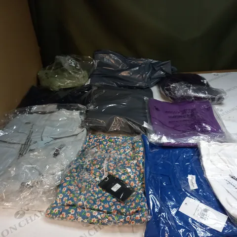 BAG OF APPROX 10 ASSORTED CLOTHING ITEMS TO INCLUDE - MAISON DE NIMES - EMELIA