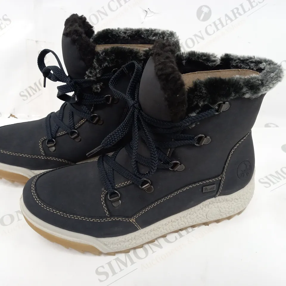 BOXED PAIR OF RIEKER WARM HIKING BOOTS IN BLUE - 6
