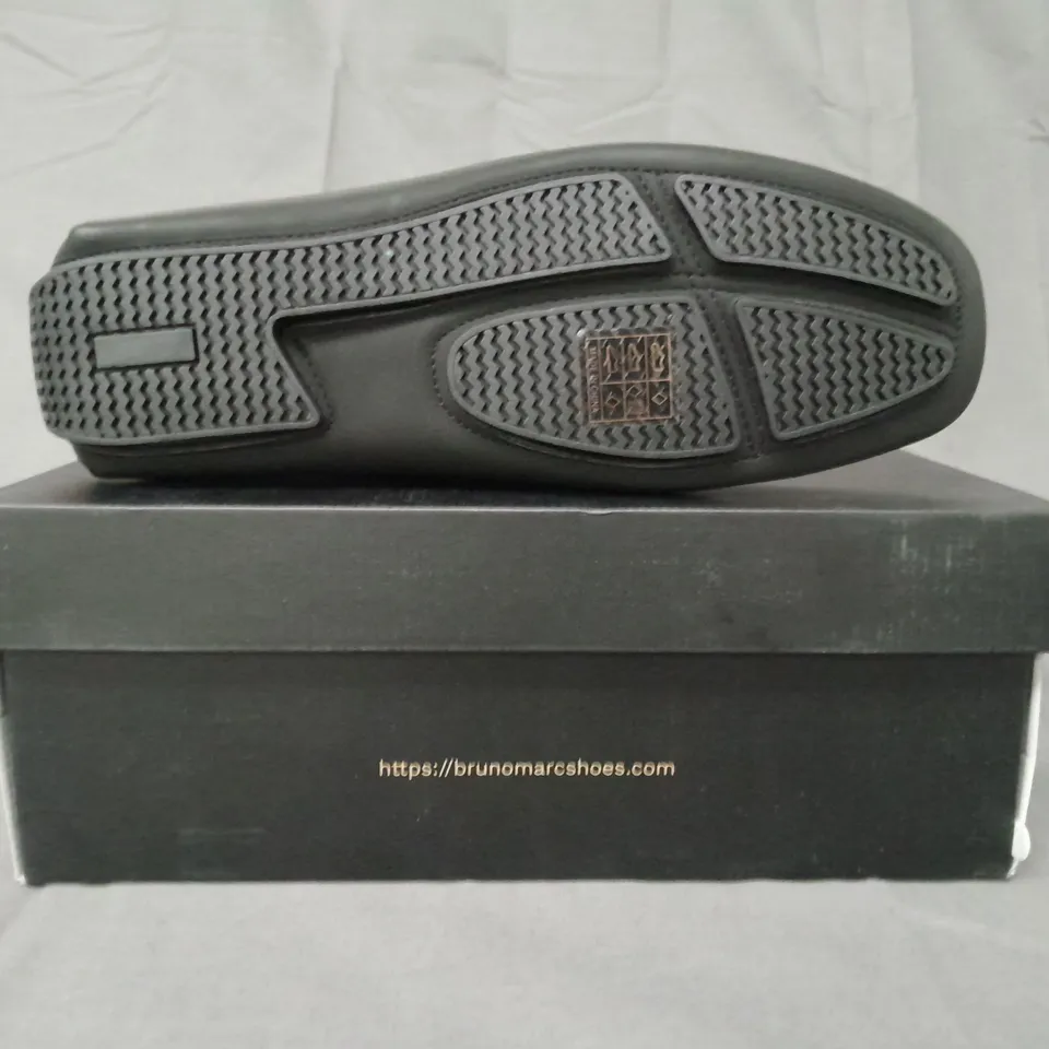 BOXED PAIR OF BRUNO MARC LOAFERS IN BLACK UK SIZE 5