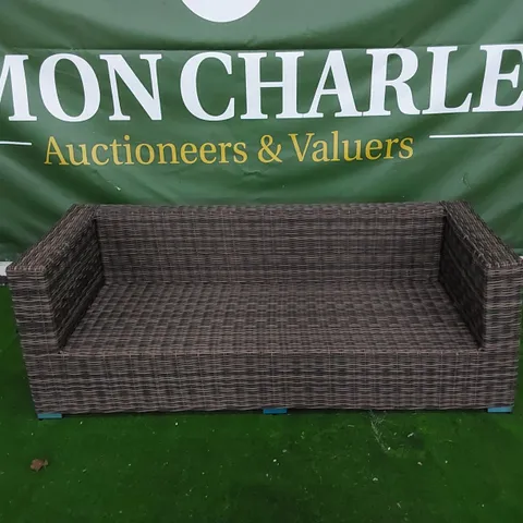 DESIGNER 3-SEATER WOVEN GARDEN/PATIO SOFA