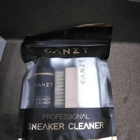 BAGGED CANZT PROFESSIONAL SNEAKER CLEANER SET 