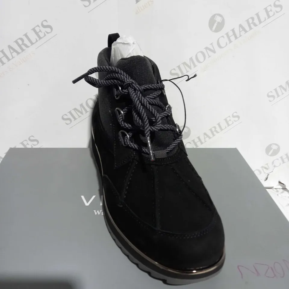 BOXED VIONIC NOLAN WATERPROOF BOOTS SIZE 5