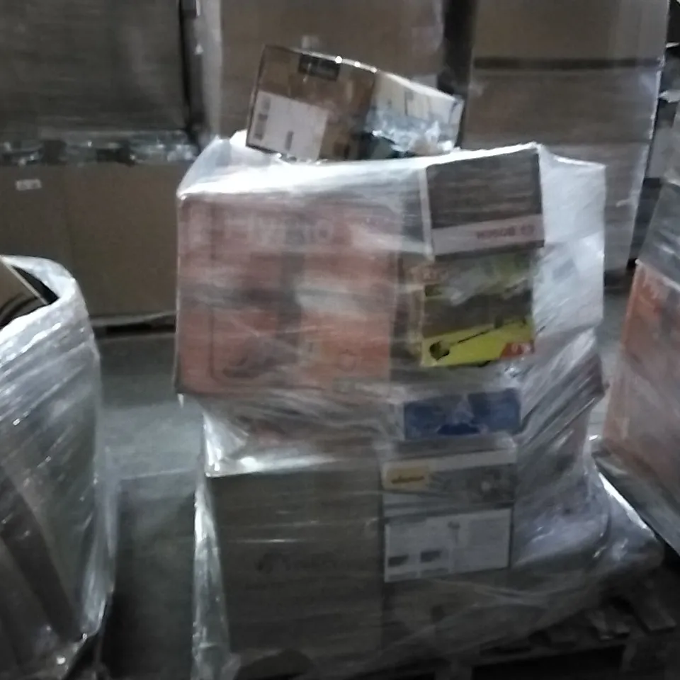 PALLET OF APPROXIMATELY 17 UNPROCESSED RAW RETURN HOUSEHOLD AND ELECTRICAL GOODS TO INCLUDE;