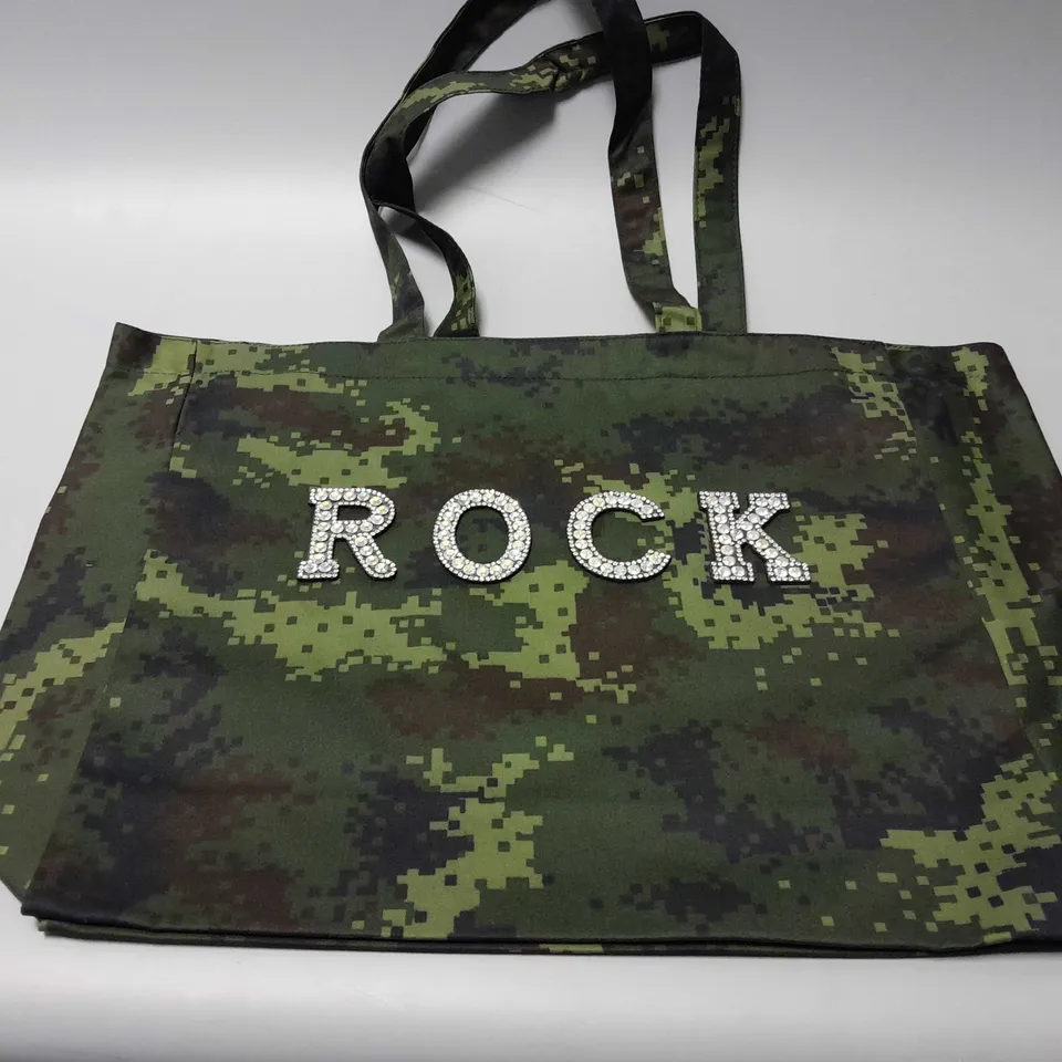 BRAND NEW BROWN PEPPER HANDBAGS DIGITAL CAMO SEQUIN 'ROCK' TOTE BAG