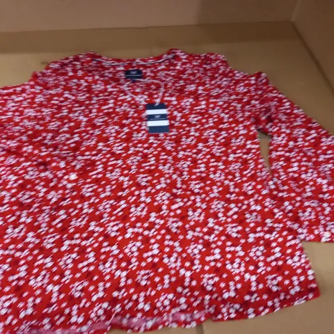 CREW CLOTHING TILLY TIE NECK TOP IN RED - 18