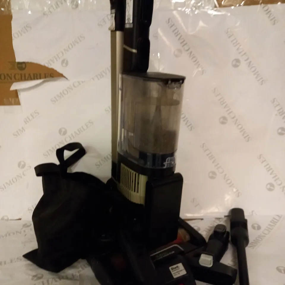 SHARK CORDLESS STICK VACUUM CLEANER PET PRO MODEL