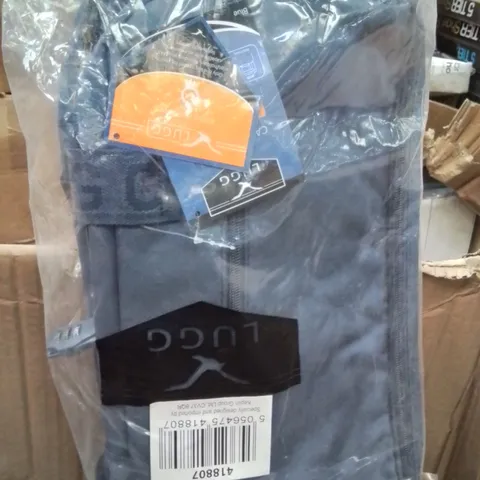 BOX CONTAINING LARGE AMOUNT OF BRAND NEW LUGG CABIN APPROVED CARRY BAGS