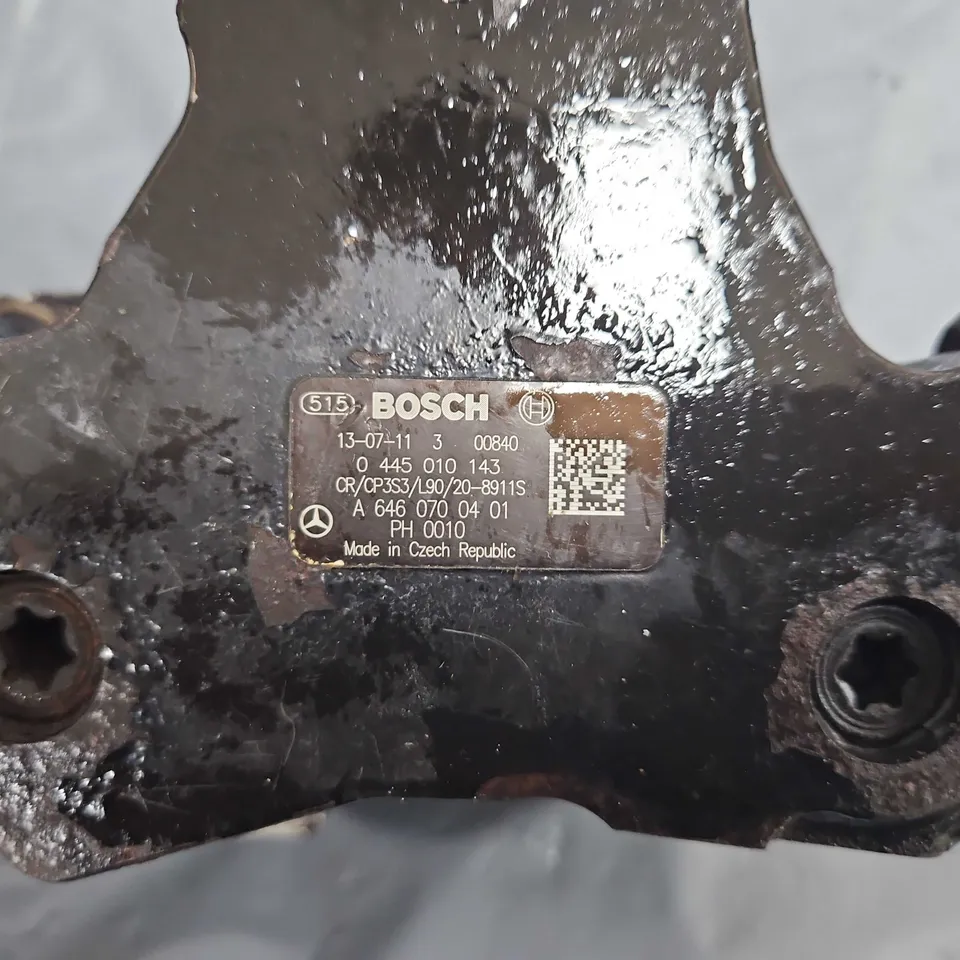 BOSCH FUEL PUMP MODEL UNSPECIFIED 