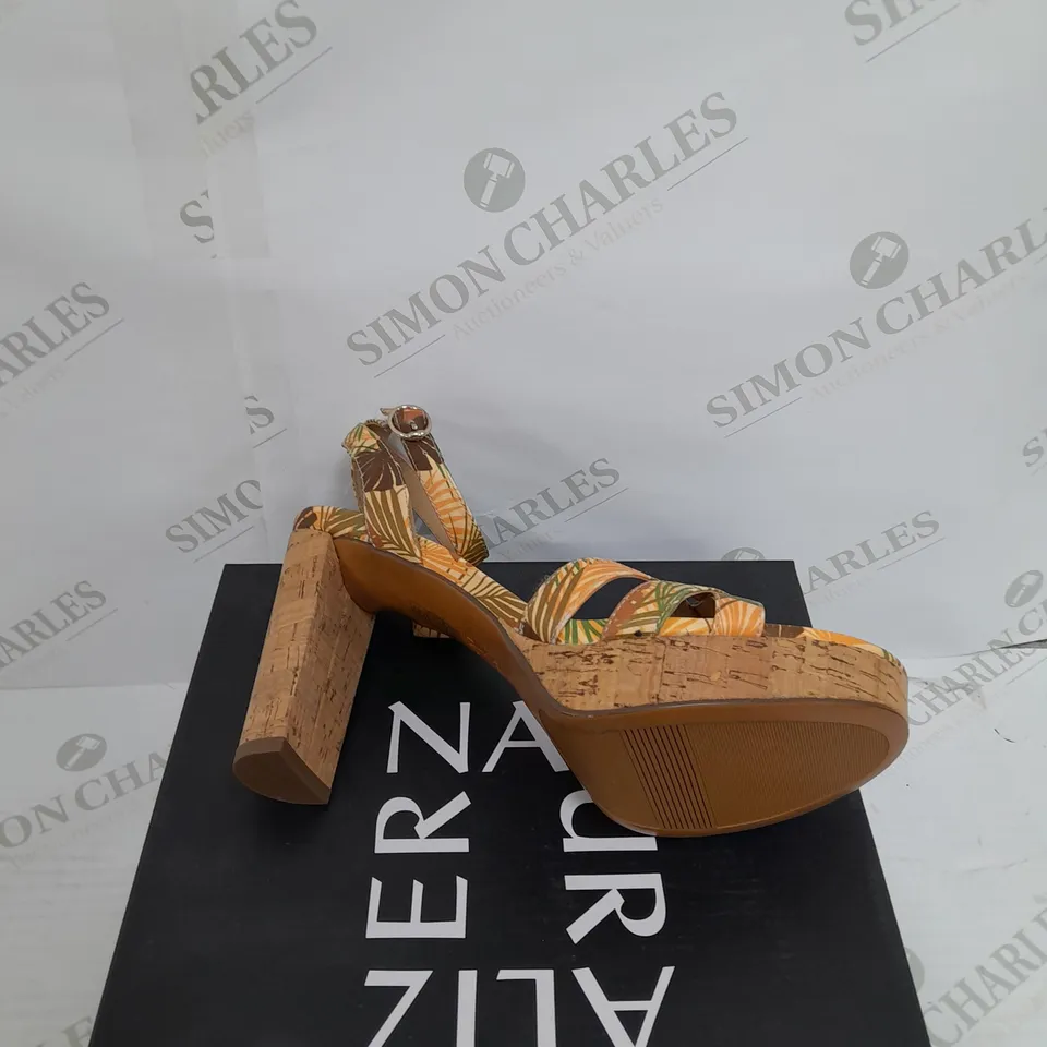 BOXED PAIR OF ALIZER NATURE TROPICAL HEELS SIZE 6