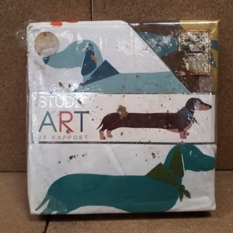 STUDIO ART BY RAPPORT DOUBLE DUVET COVER SET - SAUSAGE DOG