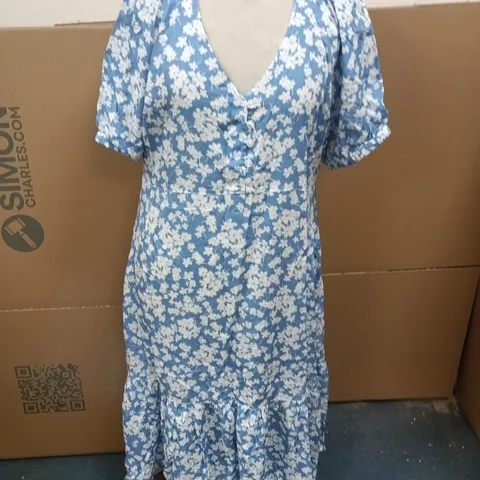 3SIX5 BLUE FLORAL PRINT V-NECK TIER DRESS WITH SHORT PUFF SLEEVES SIZE 14