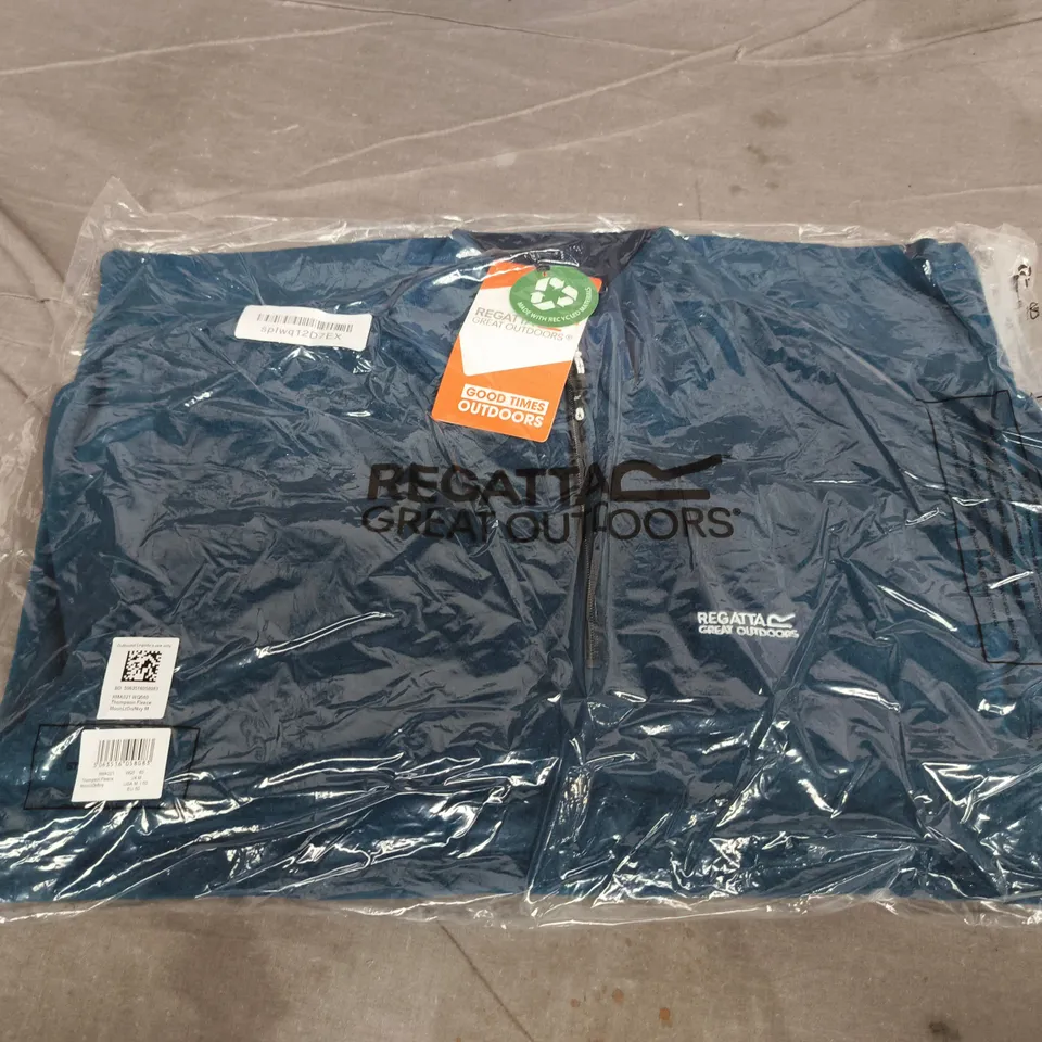 BAGGED REGATTA THOMPSON FLEECE IN NAVY - UK MEDIUM