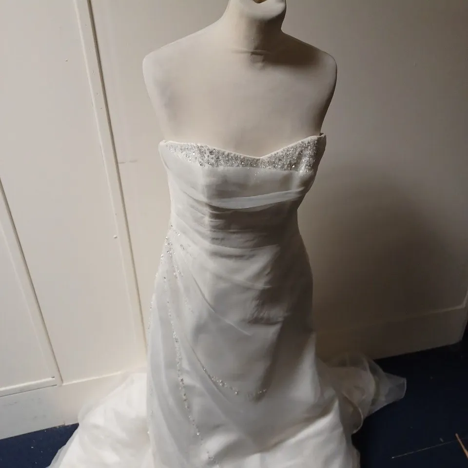 ROSETTA NICOLINI ALBERTA STYLE WEDDING DRESS SIZE 14