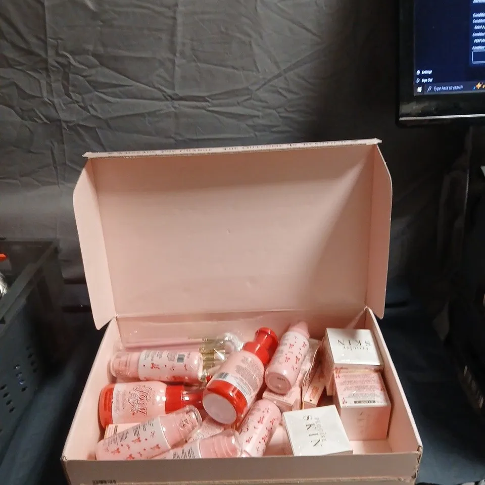 P LOUISE MAKE-UP GIFT BOX SET – PINK PACKAGING