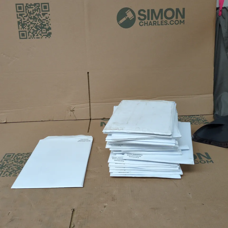 APPROXIMATELY 20 PACKS OF CARNIVORE,HERBIVORE AND OMNIVORE ACTIVITY CARDS  (BRAND NEW)