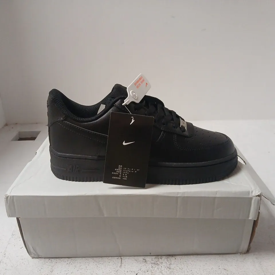 NIKE WOMENS AIR FORCE 1 '07 UK 5.5