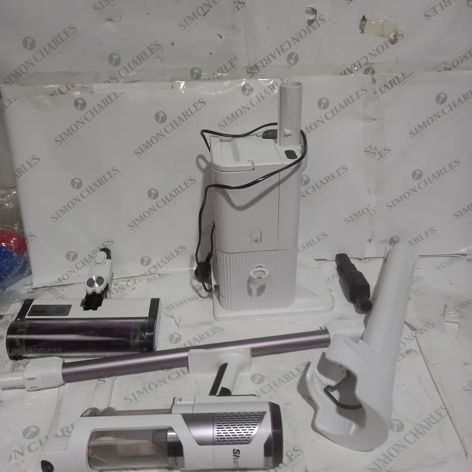 BOXED SHARK CORDLESS DETECT PRO VACUUM CLEANER