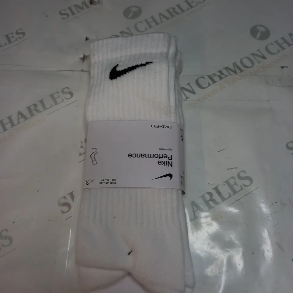 NIKE PERFORMANCE SOCKS X3 SIZE 8-11