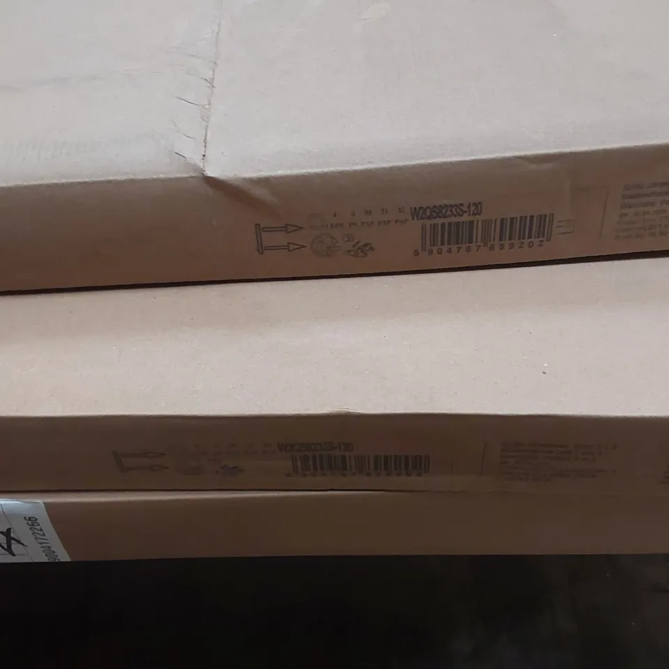 PALLET OF ASSORTED FURNITURE PARTS 