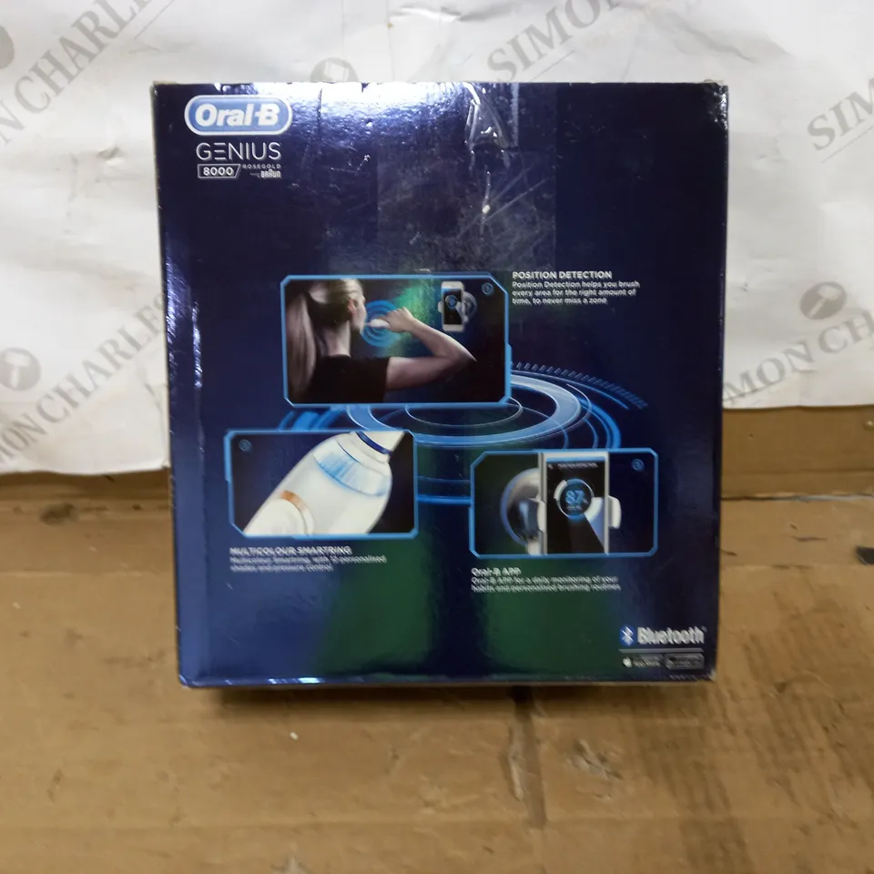 ORAL-B GENIUS 8000 ELECTRIC TOOTHBRUSH 