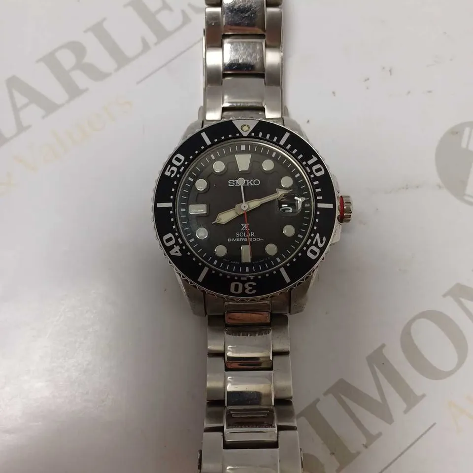 SEIKO SOLAR DIVER'S 200M BLACK DIAL SILVER WRISTWATCH 