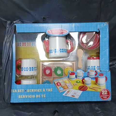 WOODEN MELISSA & DOUG TEA SET