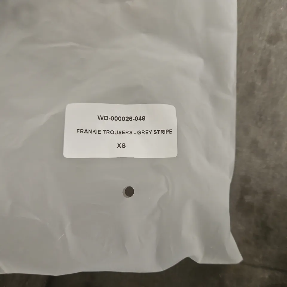 FRANKIE SHORTS – GREY STRIPE, UK 6 (XS)